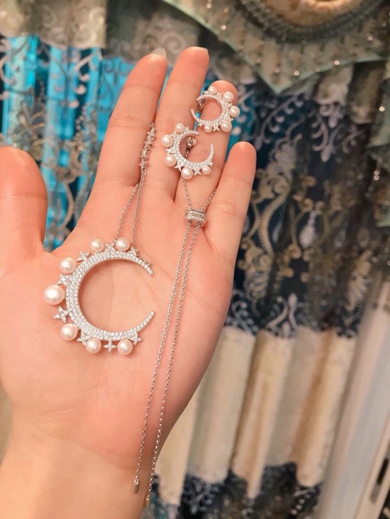 Lightweight Apm Necklaces 215407
