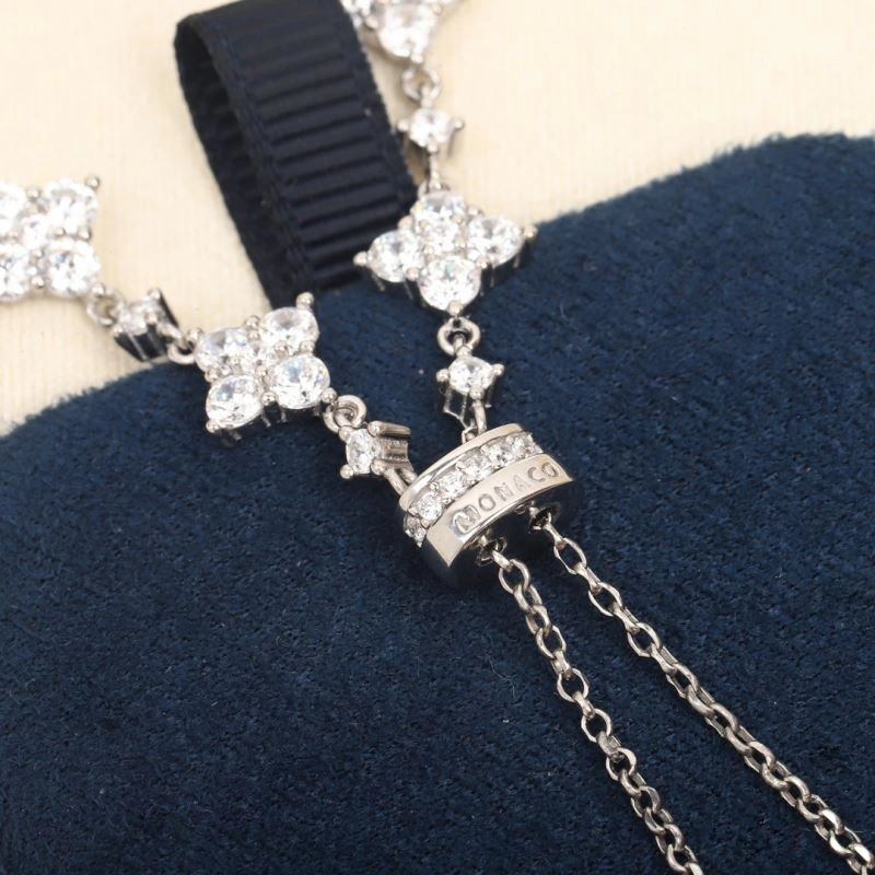WellDesigned Apm Necklaces 215347