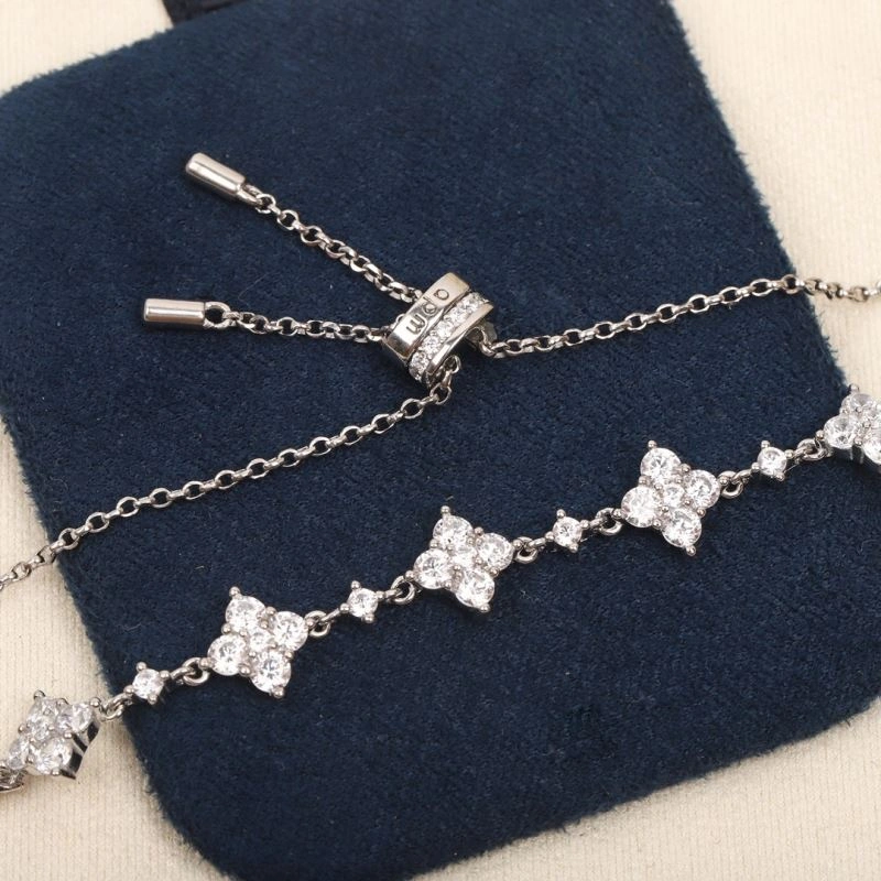WellDesigned Apm Necklaces 215347