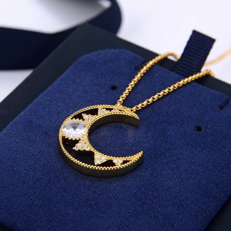 Apm Necklaces SoftTouch 215256