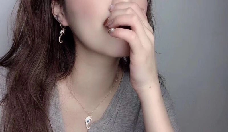 Upgraded Apm Necklaces 215184