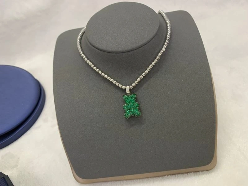 Trendsetting Apm Necklaces 215214