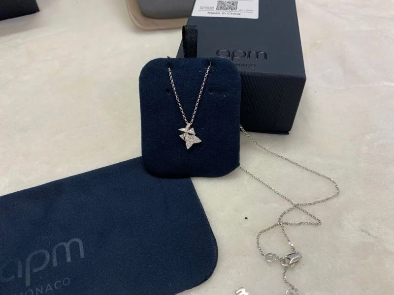 Apm Necklaces Tailored 215179