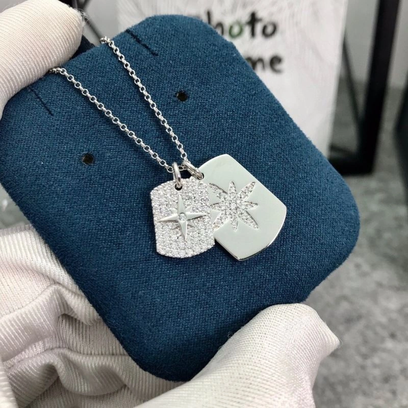 Apm Necklaces Resilient 215172