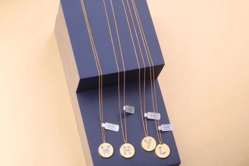 HighQuality Apm Necklaces 215166