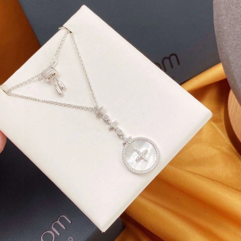 Apm Necklaces Lightweight 215160
