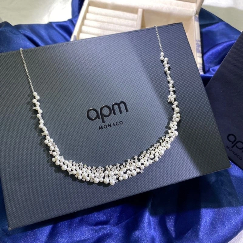 Apm Necklaces Stylish 215161