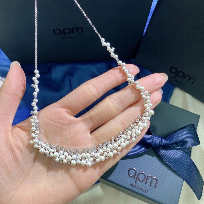 Apm Necklaces Stylish 215161