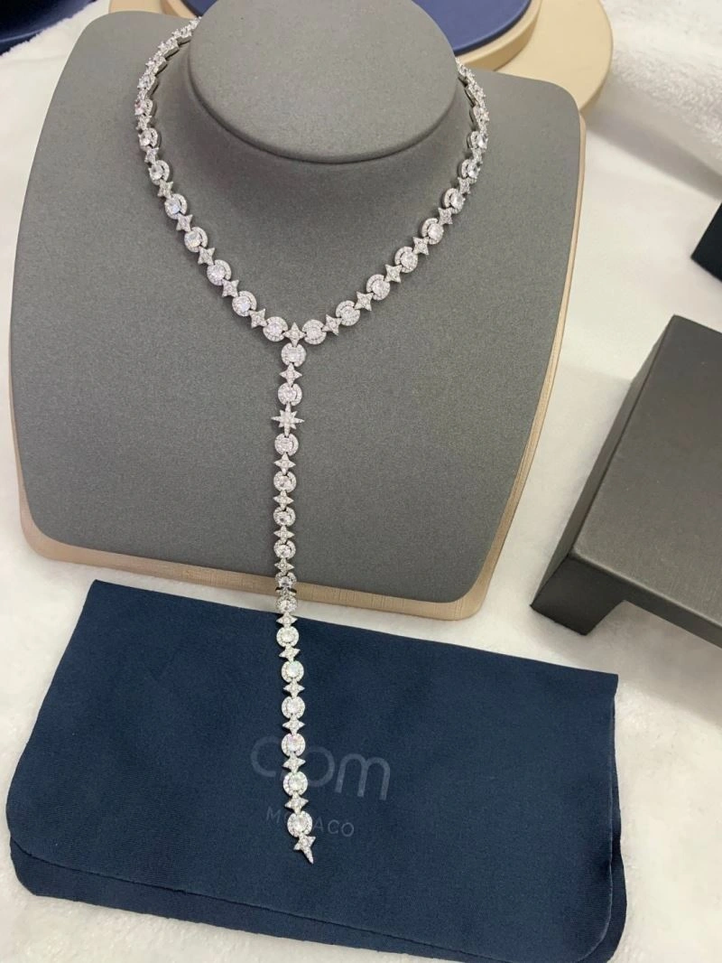 Versatile Apm Necklaces 215108