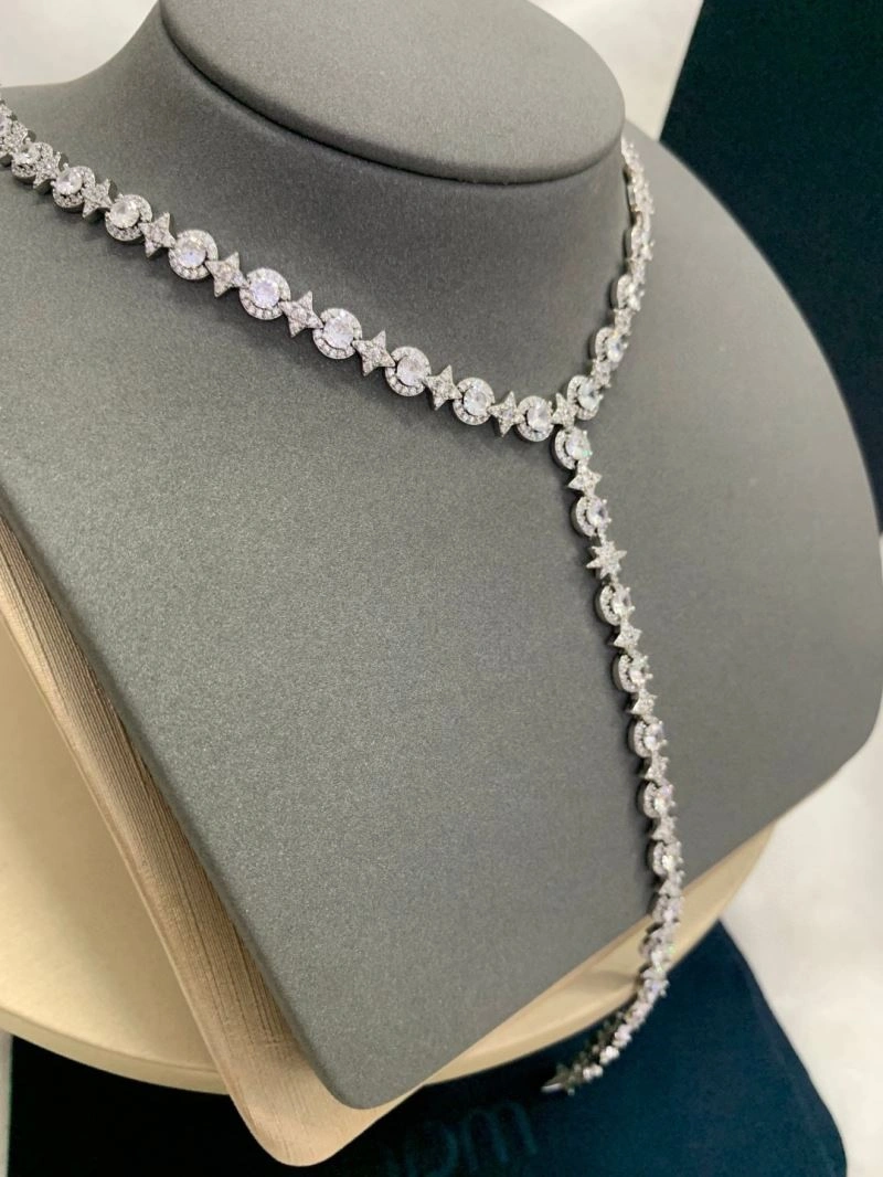Versatile Apm Necklaces 215108
