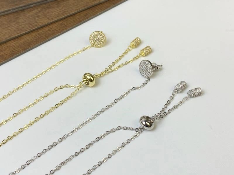 Snug Apm Necklaces 215087