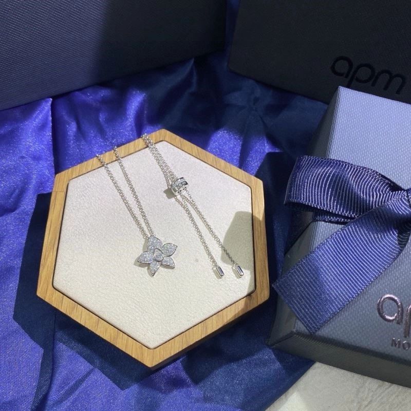 Chic Apm Necklaces 214994