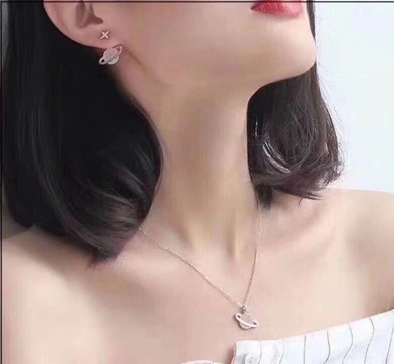 Sleek Apm Necklaces 215007