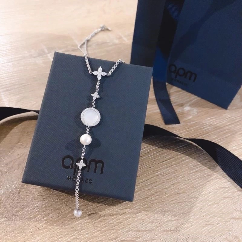 Apm Necklaces Lightweight 214993