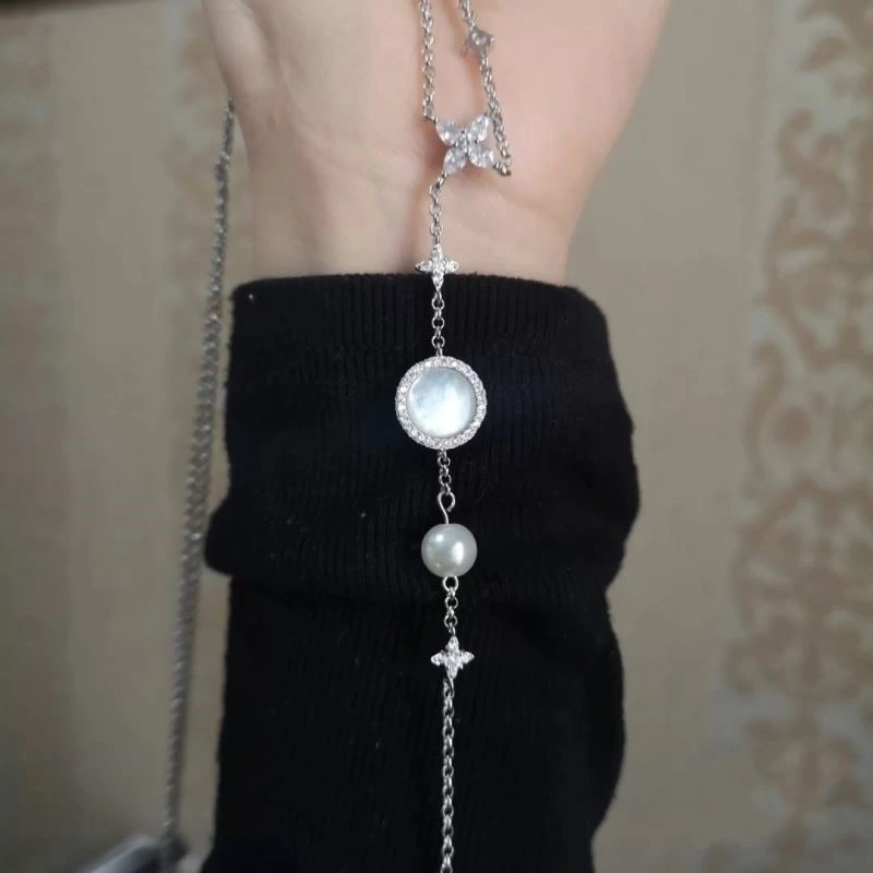 Apm Necklaces Lightweight 214993