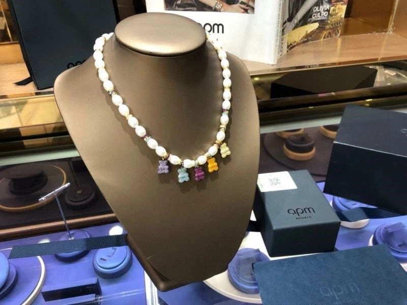 Bold Apm Necklaces 215008