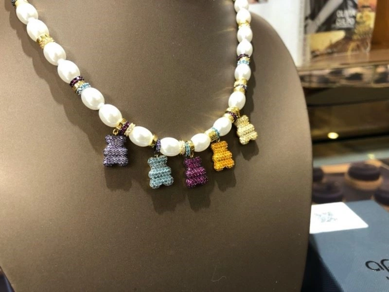 Bold Apm Necklaces 215008