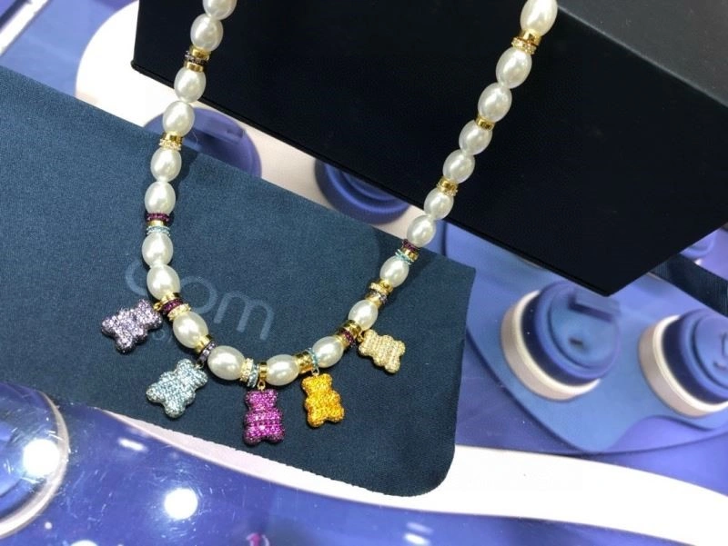 Bold Apm Necklaces 215008