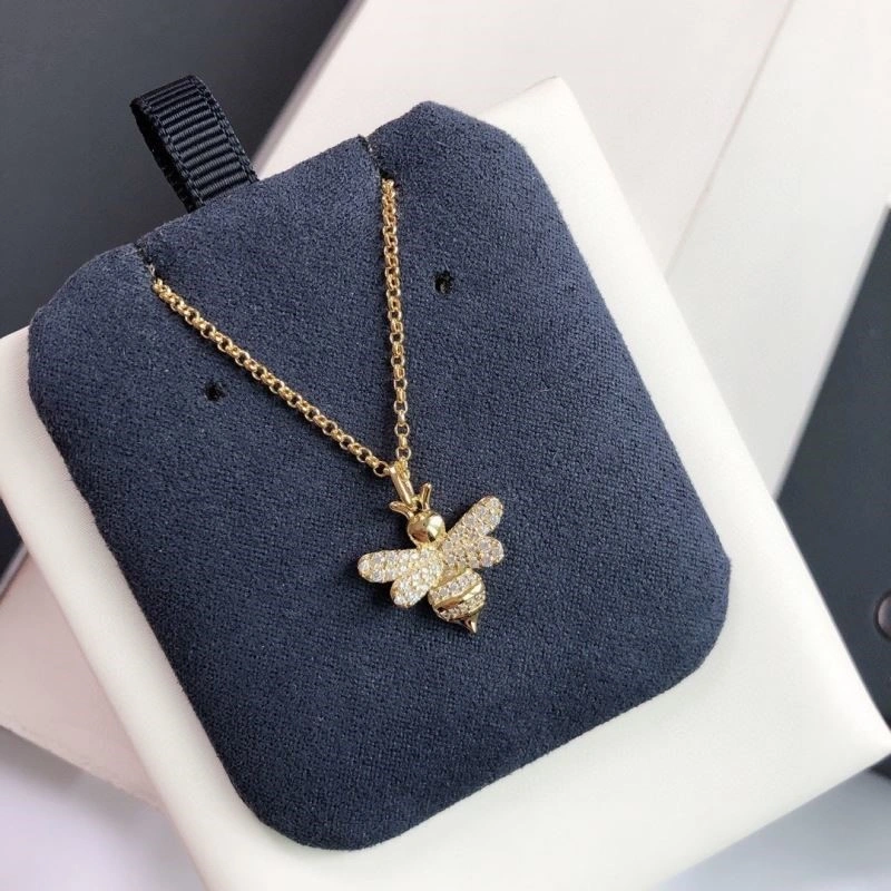 Comfortable Apm Necklaces 214968