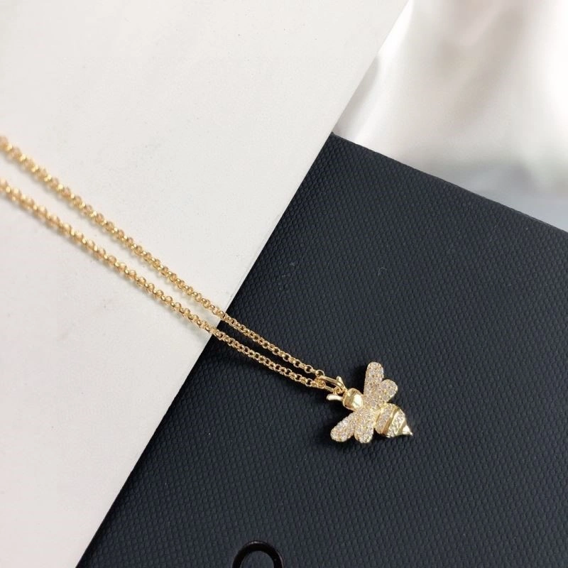 Comfortable Apm Necklaces 214968