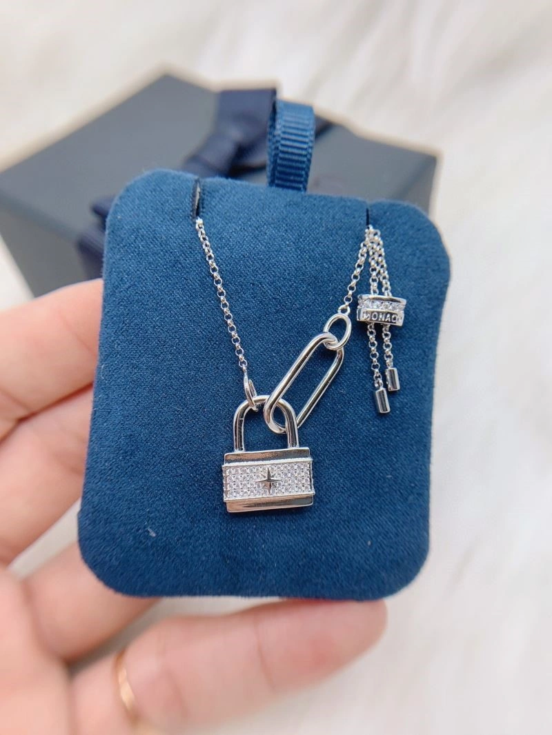 Comfortable Apm Necklaces 214863