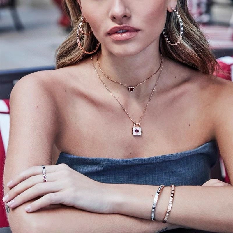 Apm Necklaces Contemporary 214852