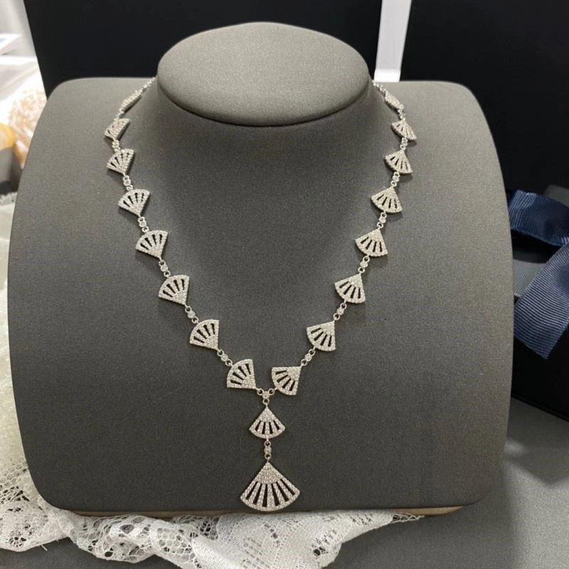 Fashionable Apm Necklaces 214840