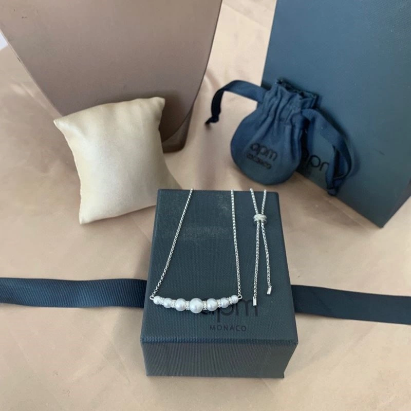Apm Necklaces Resilient 214841