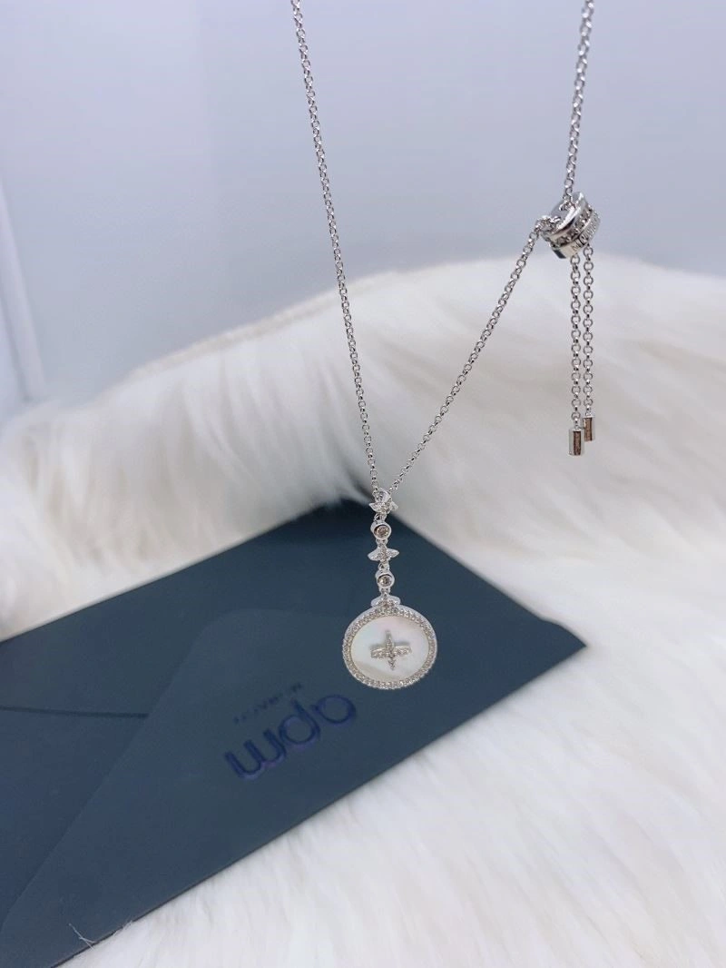 Apm Necklaces Attractive 214774
