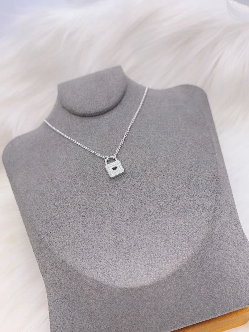 EyeCatching Apm Necklaces 214763
