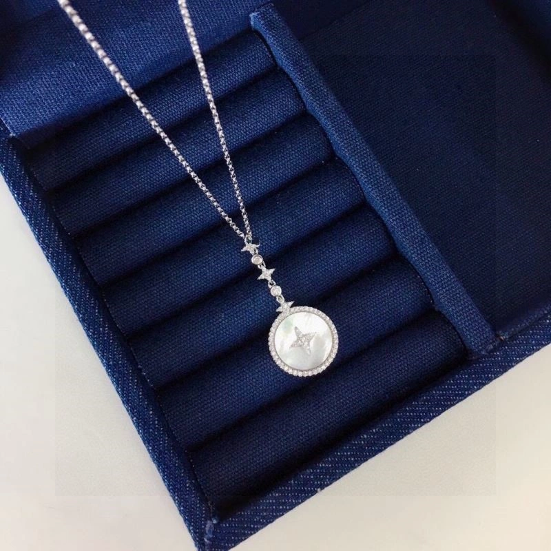 Stylish Apm Necklaces 214761