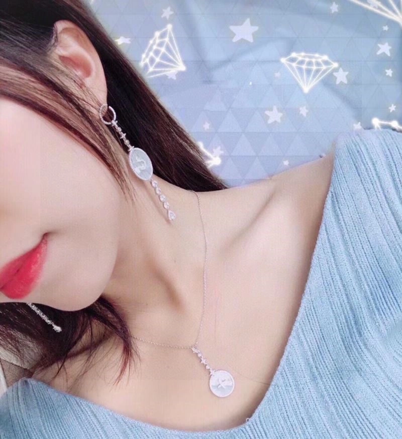 Stylish Apm Necklaces 214761