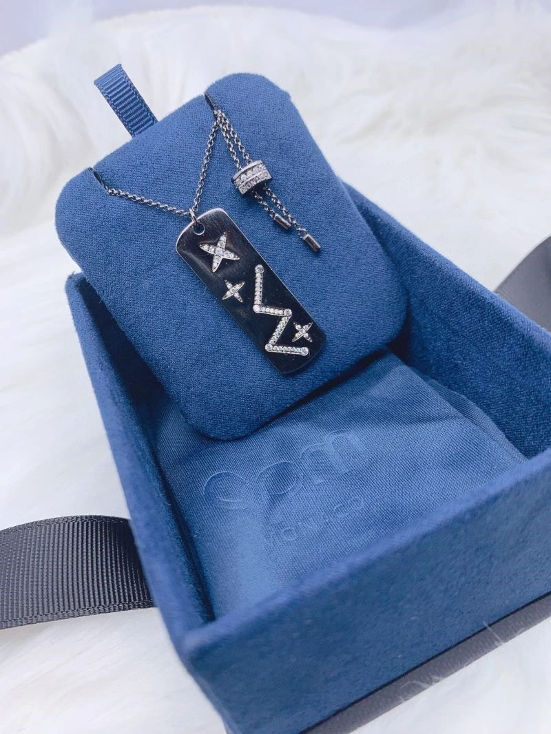 Apm Necklaces Modern 214746