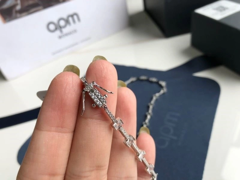 Resilient Apm Necklaces 214753