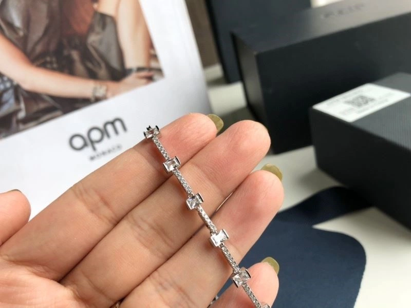 Resilient Apm Necklaces 214753