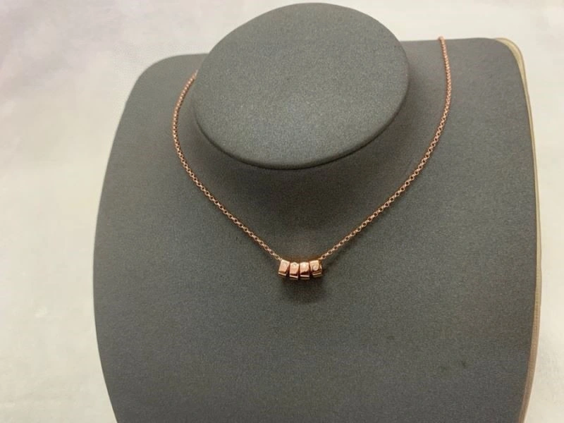 Apm Necklaces Snug 214750