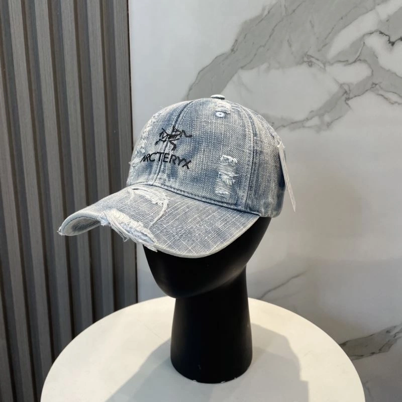 Arcteryx Caps Seasonal 260924