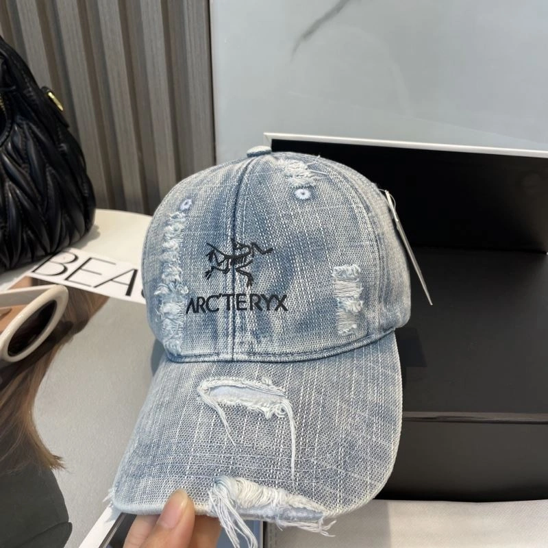 Arcteryx Caps Seasonal 260924