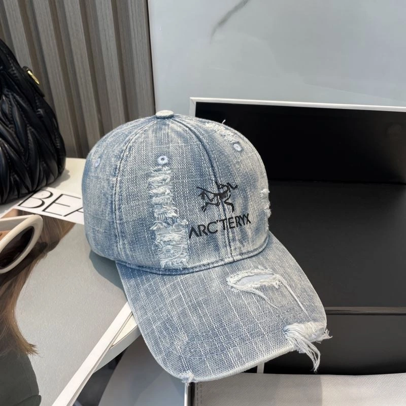 Arcteryx Caps Seasonal 260924