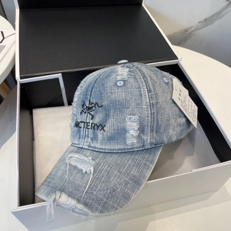 Arcteryx Caps Seasonal 260924