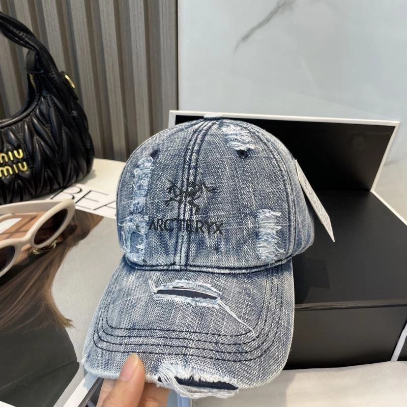 UrbanChic Arcteryx Caps 260889