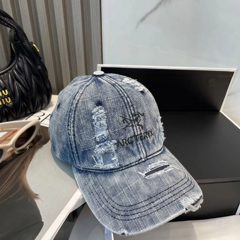 UrbanChic Arcteryx Caps 260889