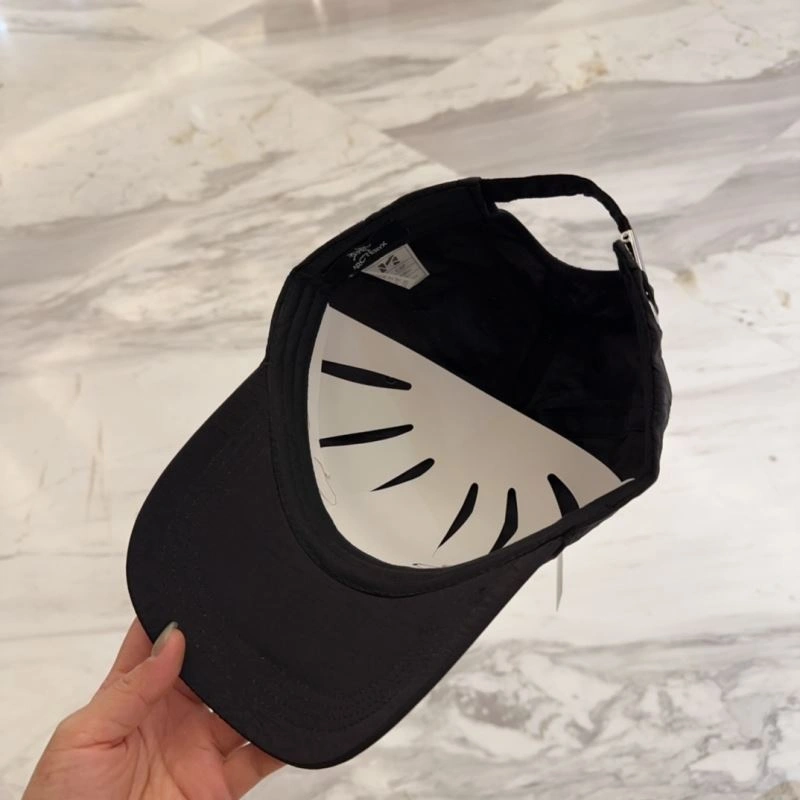 Bold Arcteryx Caps 260867