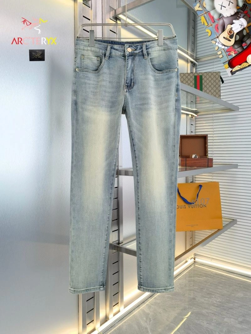 Lightweight Arcteryx Jeans 157317