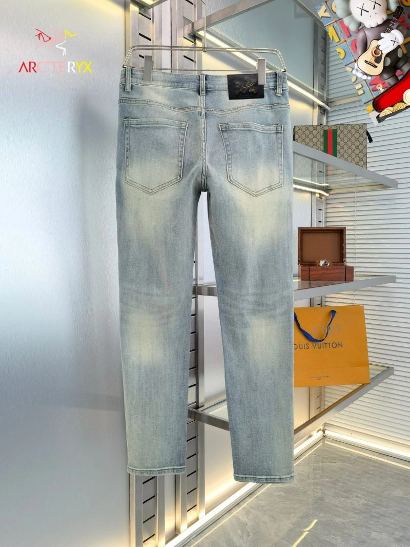 Lightweight Arcteryx Jeans 157317