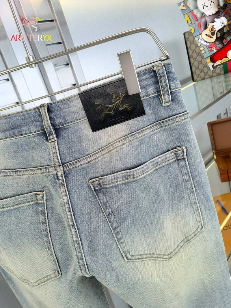 Lightweight Arcteryx Jeans 157317