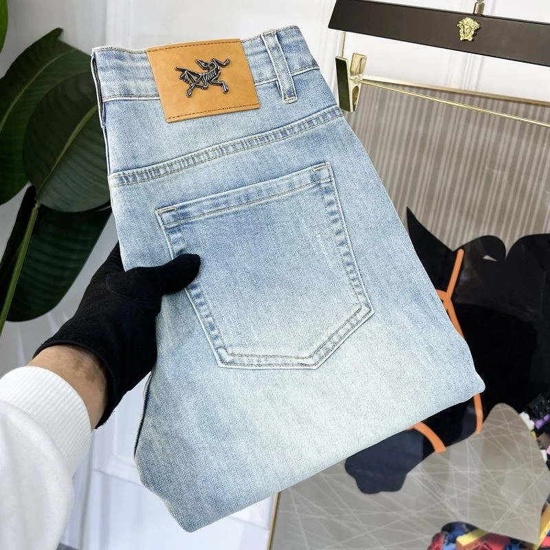 Functional Arcteryx Jeans 161266