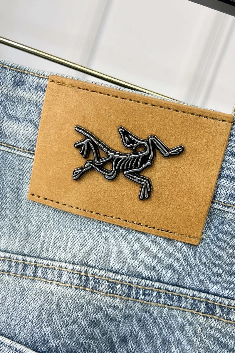 Functional Arcteryx Jeans 161266