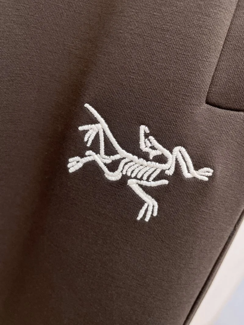 Sleek Arcteryx Long Pants 163357