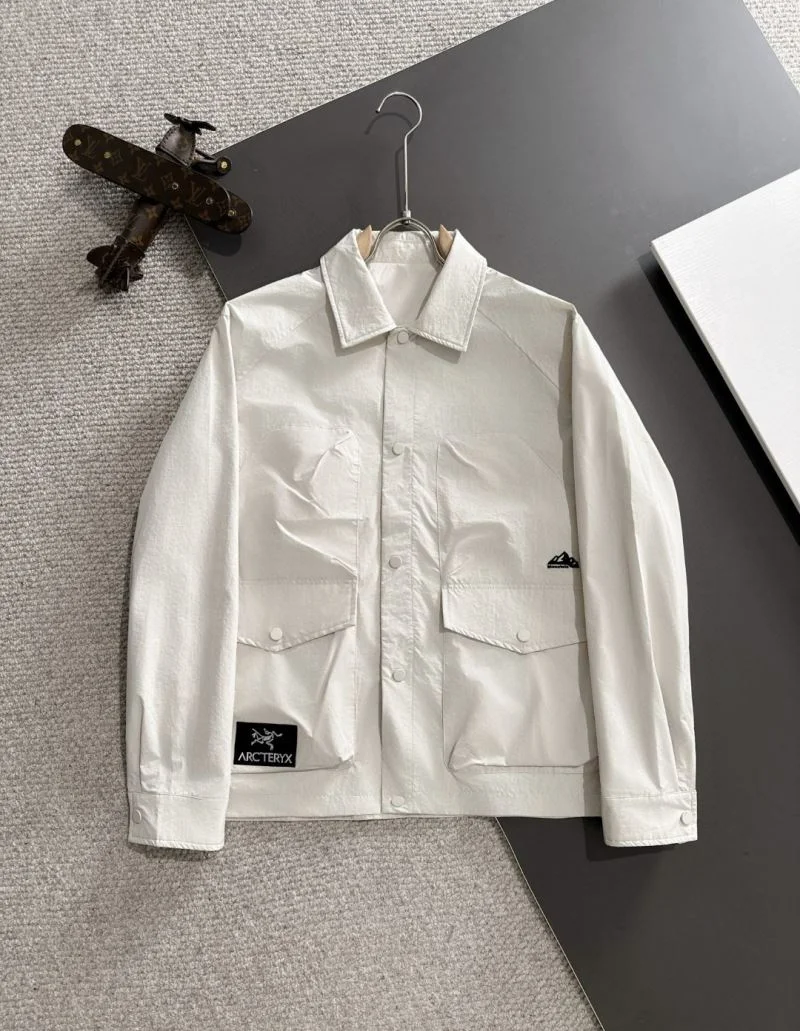 Arcteryx Outwear EyeCatching 163844